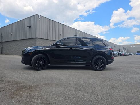 Used 2023 Lincoln Corsair AWD w/ Equipment Group 101A image 13