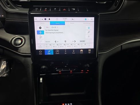 Used 2021 Jeep Grand Cherokee L Limited image 24