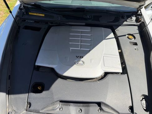 Used 2016 Lexus LS 460 w/ Comfort Package image 29