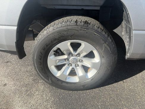 Used 2023 RAM 1500 Laramie AWD/4WD image 10
