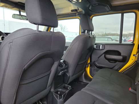 Used 2019 Jeep Wrangler Unlimited Sport S image 14