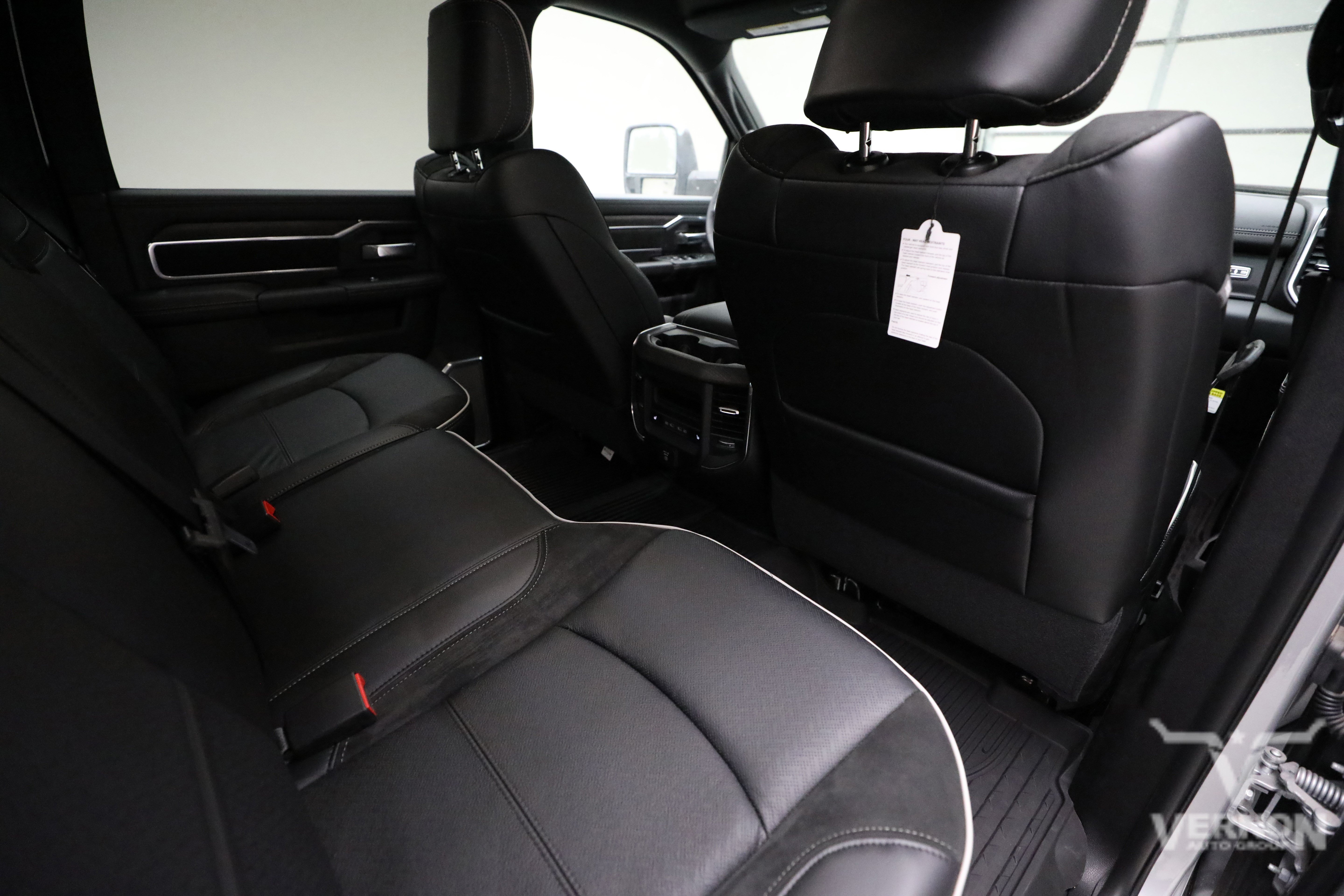 New 2026 RAM 3500 Laramie AWD/4WD image 12