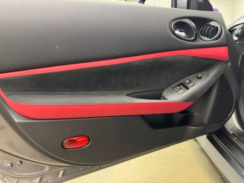 Used 2024 Nissan Z Performance w/ Floor Mat Package RWD image 8