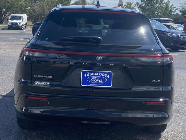Used 2025 Toyota Crown Signia AWD/4WD image 4