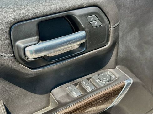 Used 2020 Chevrolet Silverado 1500 LT Trail Boss AWD/4WD image 19
