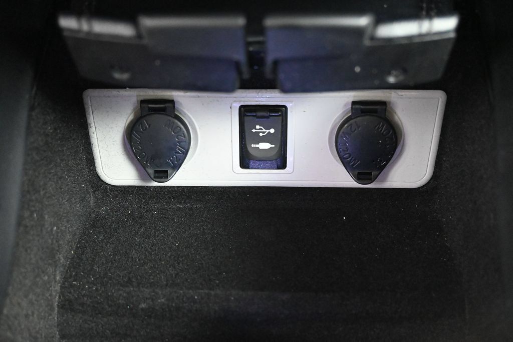 Used 2016 Toyota Avalon XLE FWD image 23