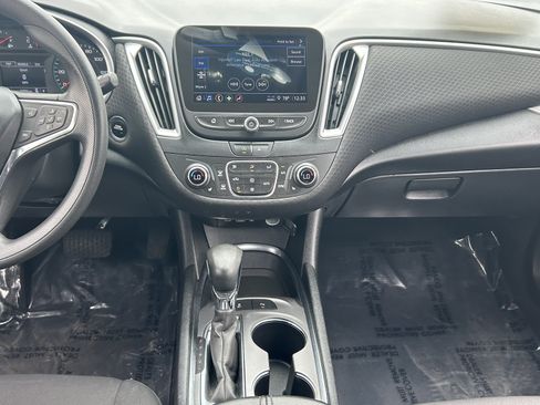 Certified 2024 Chevrolet Malibu LT FWD image 15