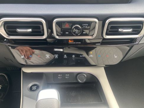 New 2026 Nissan Sentra SL w/ Floor Mat Package FWD image 25