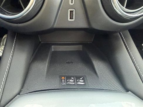 Used 2024 Chevrolet Blazer LT w/ Convenience Package image 39