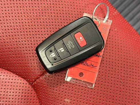 Used 2023 Toyota Highlander XSE AWD/4WD image 33