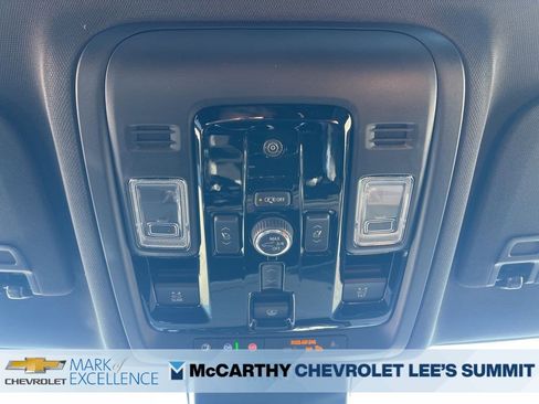 New 2026 Chevrolet Suburban Premier w/ Sun And Tow Package AWD/4WD image 35