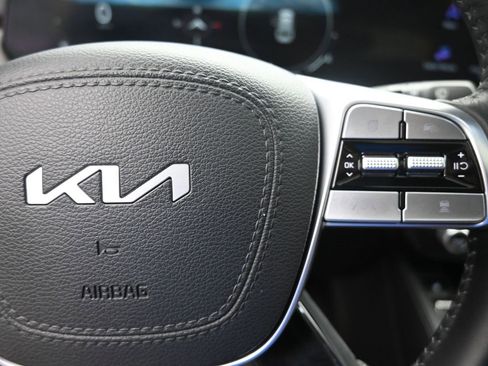 Used 2025 Kia Telluride SX image 14