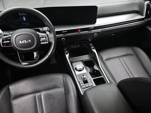 Used 2025 Kia Sorento EX AWD/4WD image 16