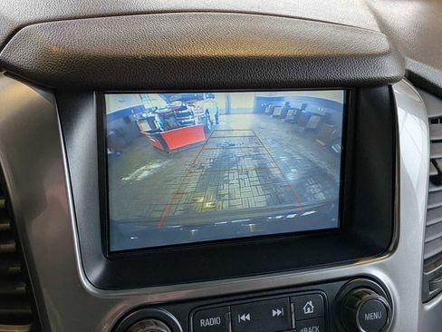 Used 2018 Chevrolet Suburban LT image 27