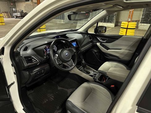 Used 2021 Subaru Forester Premium image 29