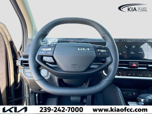 New 2026 Kia Sportage EX FWD image 37