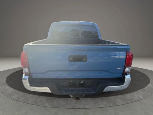 Used 2019 Toyota Tacoma SR5 RWD image 4