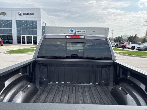 New 2026 RAM 1500 4x4 Crew Cab image 11