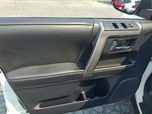 Used 2015 Toyota 4Runner SR5 Premium AWD/4WD image 12