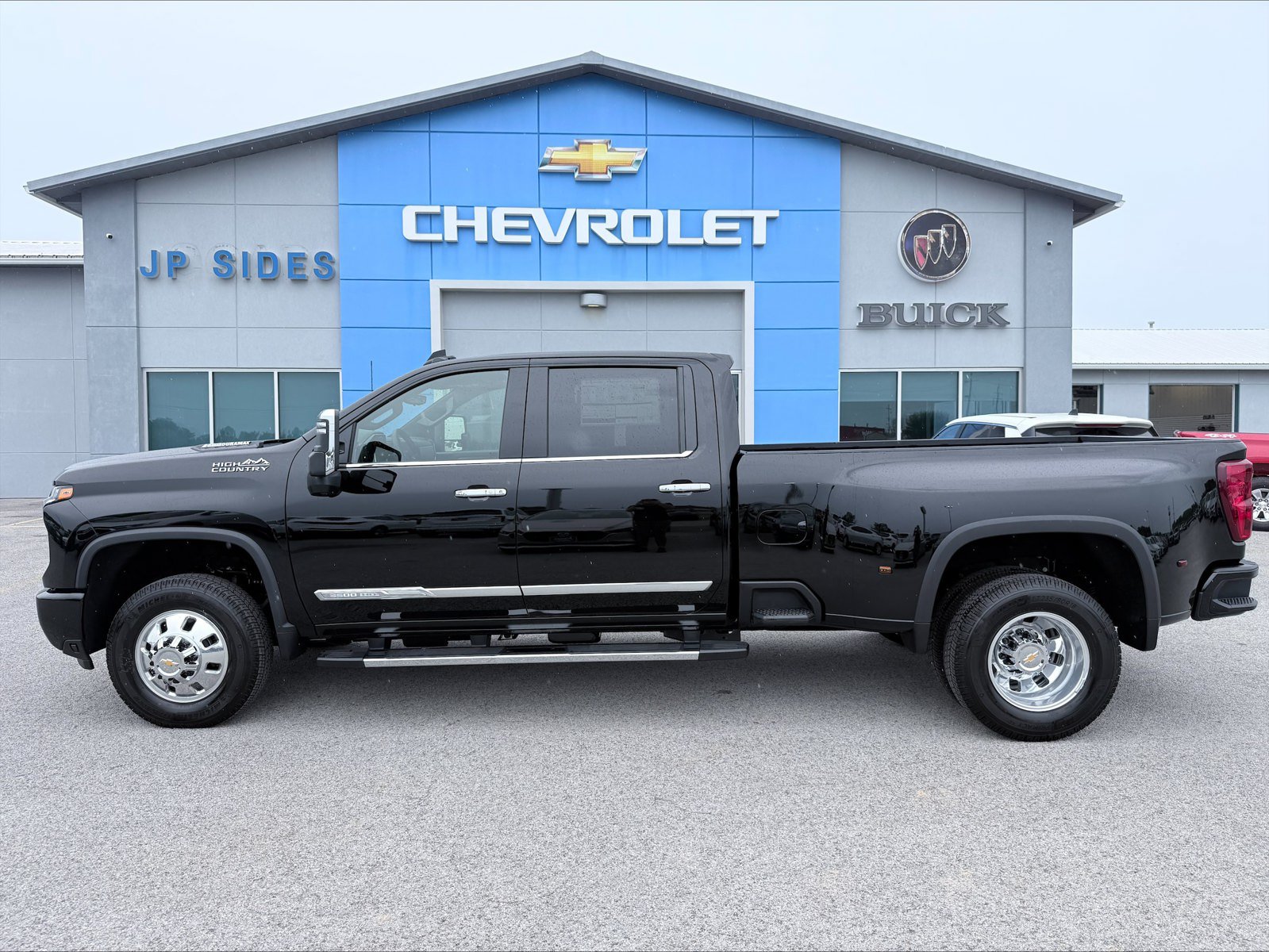 New 2026 Chevrolet Silverado 3500 High Country w/ High Country Premium Package AWD/4WD image 4