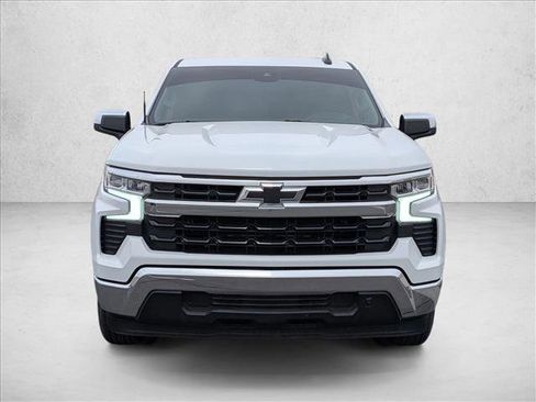 Used 2024 Chevrolet Silverado 1500 LT RWD image 2