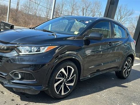 Used 2020 Honda HR-V Sport image 2