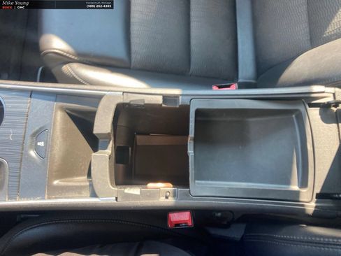 Used 2016 Chevrolet Impala LT FWD image 36