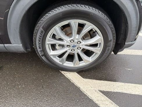 Used 2020 Ford Explorer XLT w/ Equipment Group 202A image 27