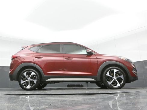Used 2018 Hyundai Tucson Value w/ Cargo Package FWD image 32