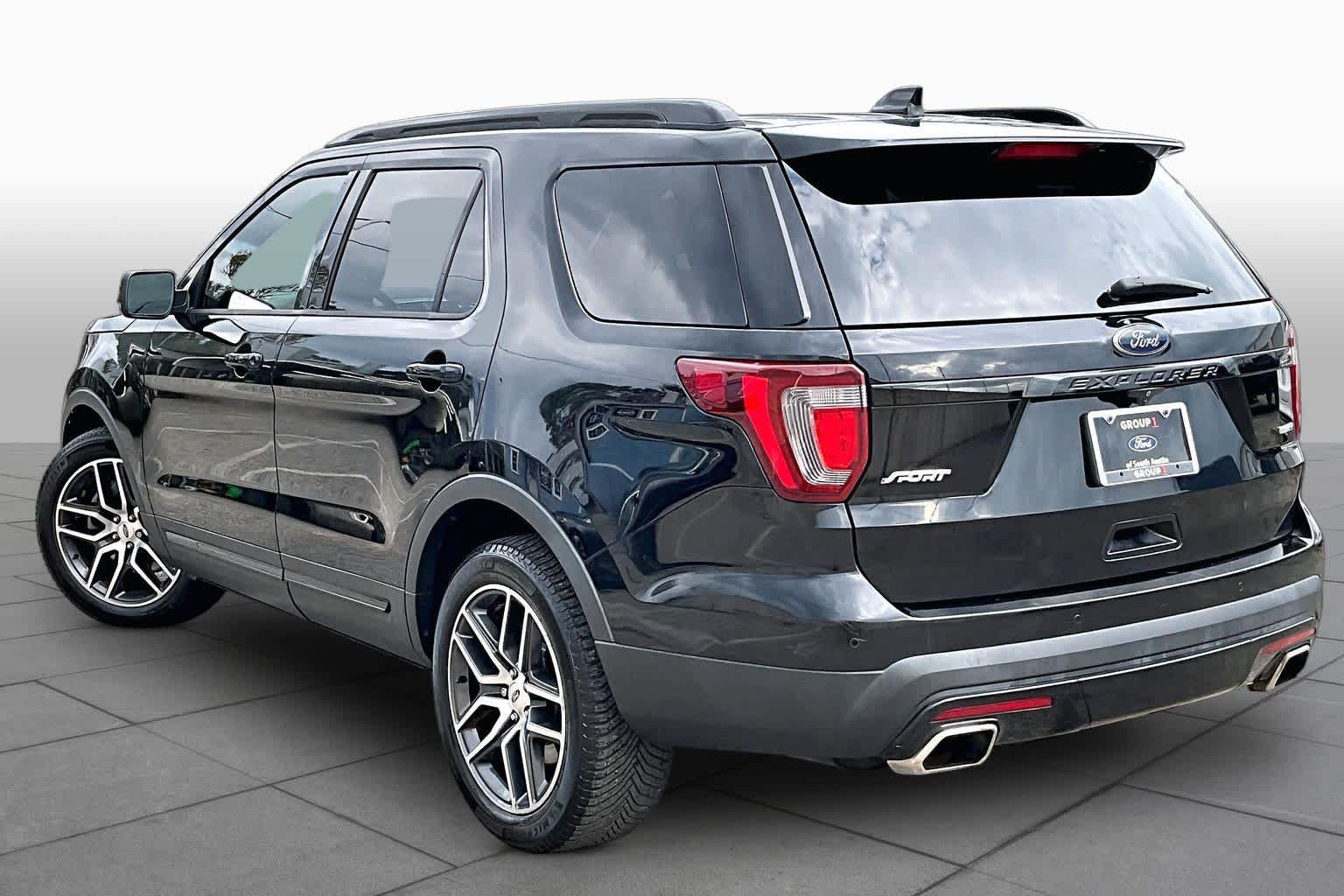 Used 2017 Ford Explorer Sport w/ Equipment Group 401A AWD/4WD image 12