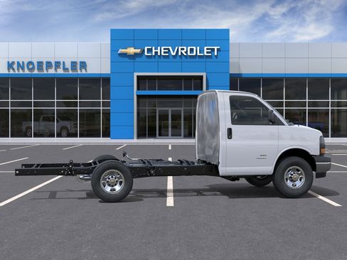 New 2026 Chevrolet Express 3500 w/ Power Convenience Package RWD image 5