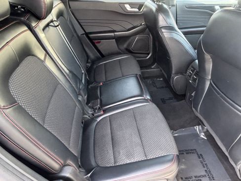 Used 2023 Ford Escape ST-Line AWD/4WD image 11