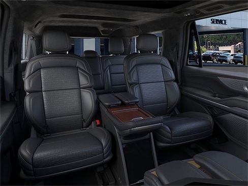 New 2026 Lincoln Navigator L Black Label AWD/4WD image 11