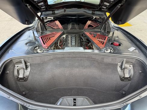 Used 2020 Chevrolet Corvette Stingray Coupe w/ Z51 Performance Package image 19