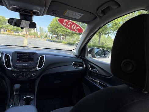 Used 2022 Chevrolet Equinox LT w/ Driver Convenience Package FWD image 39
