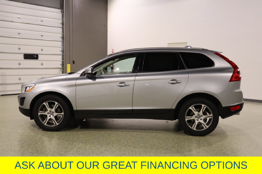 Used 2011 Volvo XC60 T6 AWD/4WD image 5