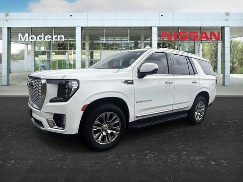 Used 2023 GMC Yukon Denali AWD/4WD image 1