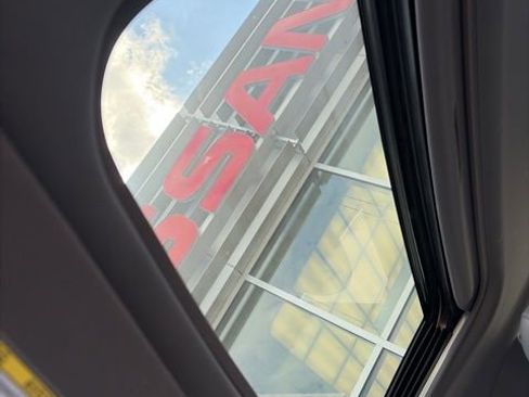 Used 2021 Toyota Avalon Limited w/ Advanced Safety Package image 25