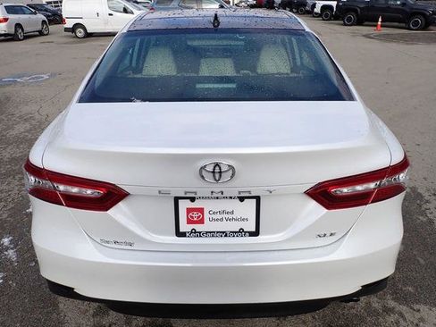 Certified 2019 Toyota Camry XLE image 5