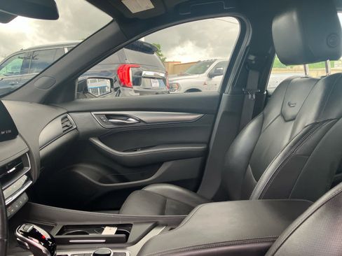 Used 2025 Cadillac CT5 Premium Luxury RWD image 9