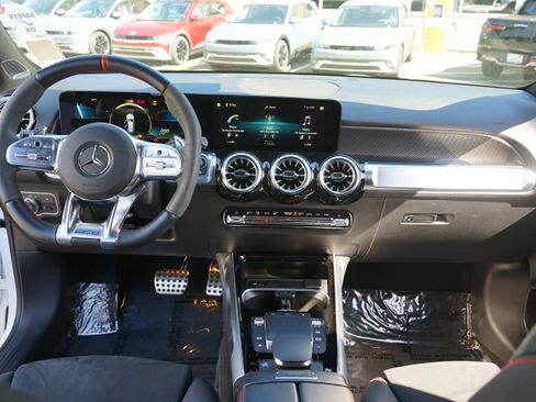 Used 2023 Mercedes-Benz GLB 35 AMG 4MATIC w/ Premium Package image 23
