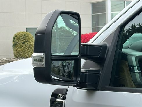 Used 2024 Ford F250 XLT image 11