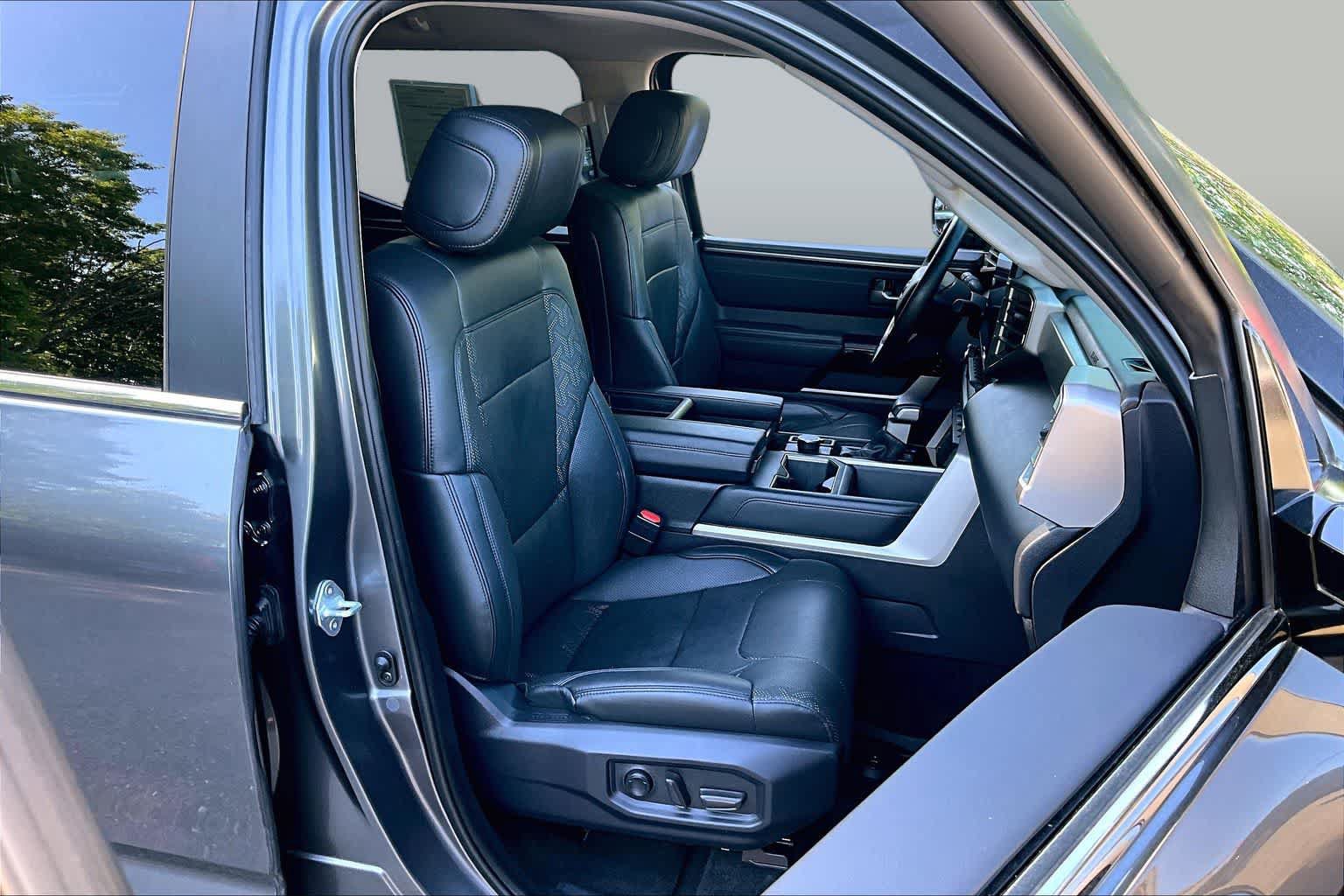 Used 2024 Toyota Tundra Limited AWD/4WD image 15
