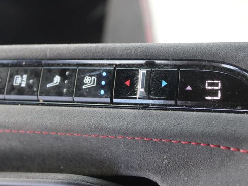 Used 2023 Chevrolet Corvette Stingray Premium Cpe w/ Z51 Performance Package RWD image 30