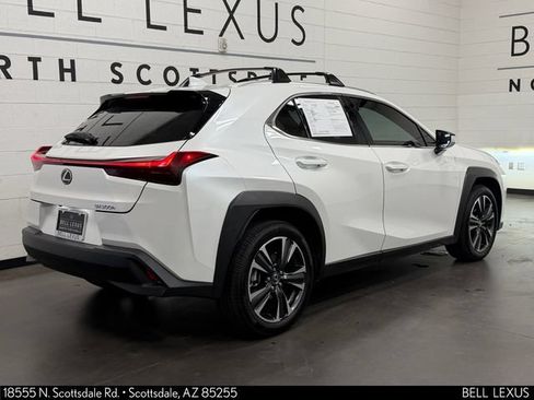 Certified 2025 Lexus UX 300h FWD w/ Accessory Package (Z2) image 4