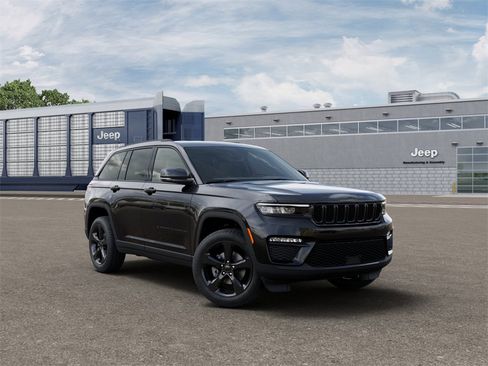 New 2025 Jeep Grand Cherokee Limited w/ Black Appearance Package image 5