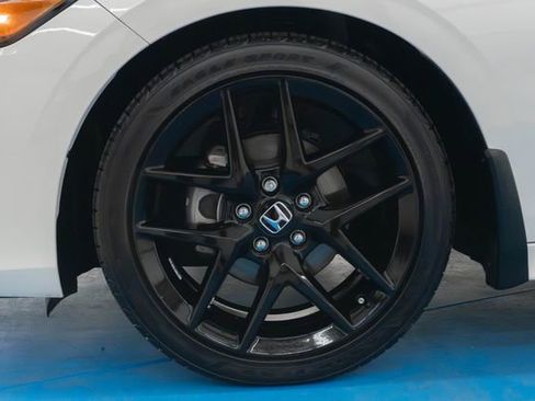 Used 2023 Honda Civic Sport image 2