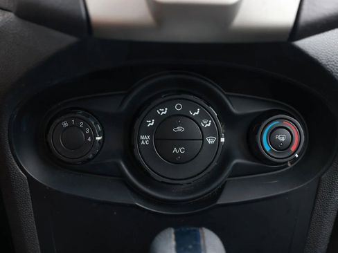Used 2011 Ford Fiesta SE w/ Super Fuel Economy Pkg FWD image 30