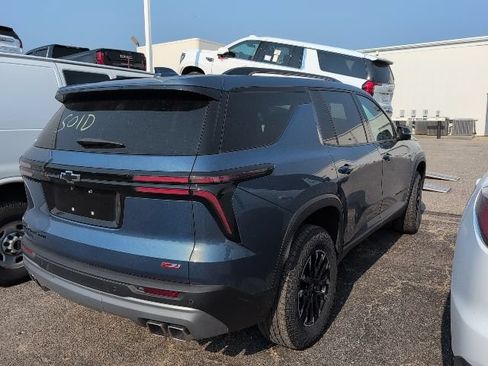 Used 2025 Chevrolet Traverse Z71 w/ LPO, Floor Liner Package AWD/4WD image 2