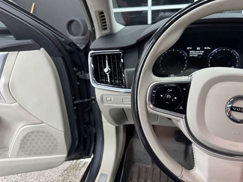 Used 2017 Volvo V90 T6 Cross Country image 24